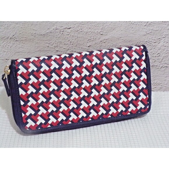 Tommy Hilfiger Wallet Red White Blue Logo Zip-Around  Internal Zip Pocket - Picture 2 of 3